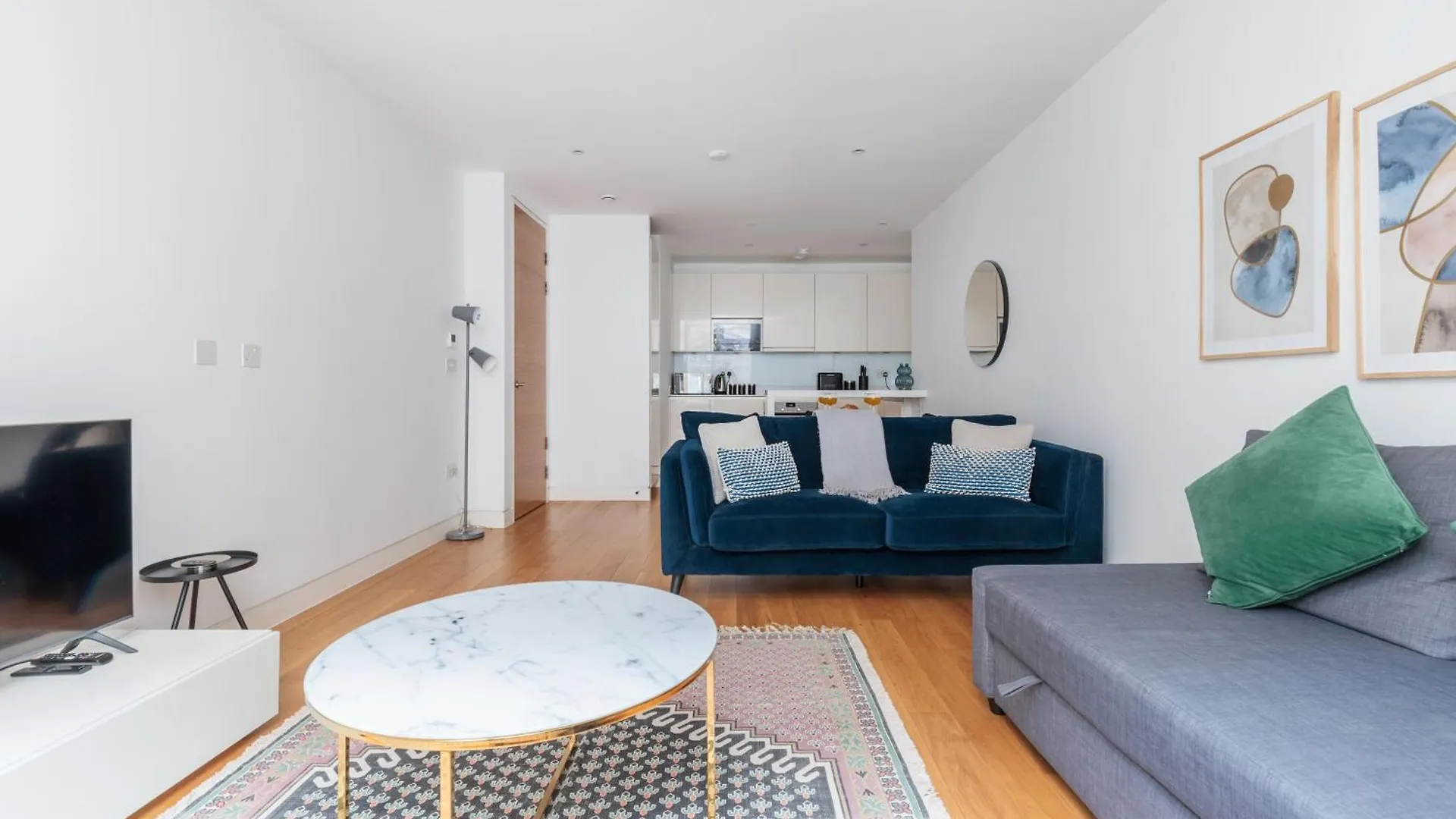 Luxury Holiday Let @ London City 0*,  United Kingdom