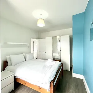 Apartamento Modern 2 Bed Flat Close To Shoreditch / Free Wi-fi, Londres